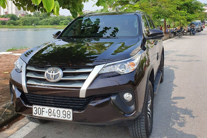Xe 7 chỗ : Crv ,Fortuner
